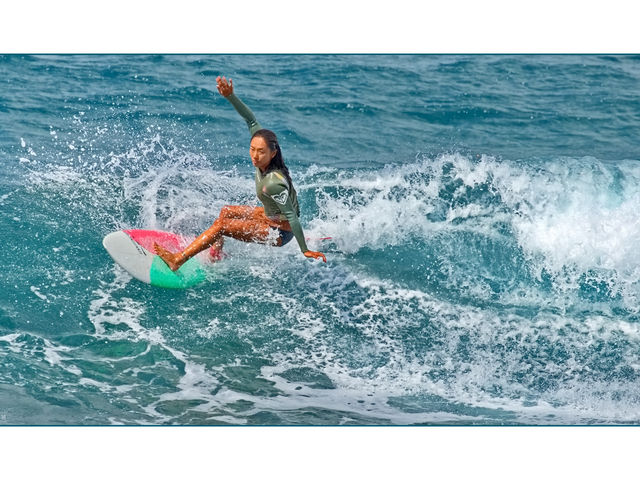 �T�[�t�B���K�C�h�̗l�q_SURF & SUP North Ocean Blue