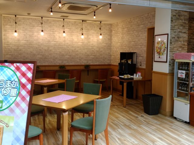 �C�[�g�C���R�[�i�[���I�[�v���B_���̉w�u�����ނ��v�ԂՂ炷��