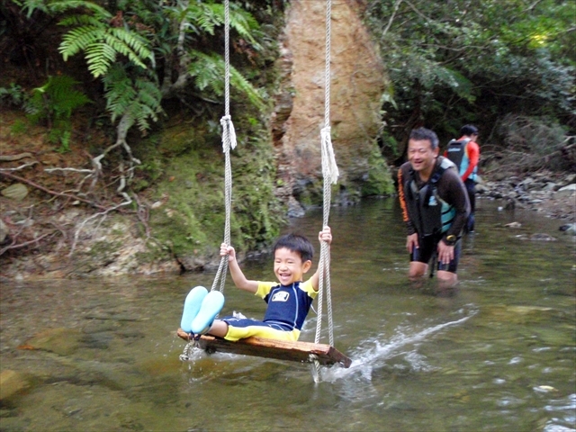 ����u�����R���ڃW�����v�ŗV�ڂ��I_marine house ��܂񂮂��`