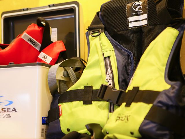 ���S�΍���΂�����I��l�p�A�q���p�̃��C�t�W���P�b�g�����I_�݂��ɉB�����i�������ȏW�Ϗ����ƂƁj