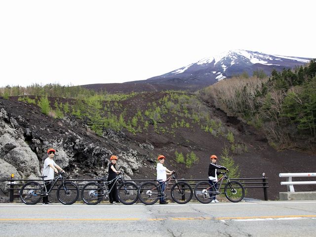 友達と
サークル仲間と
家族で
カップルで
色々なシュチュエーションで楽しめる_富士山サイクルアクティビティショップBonvelo