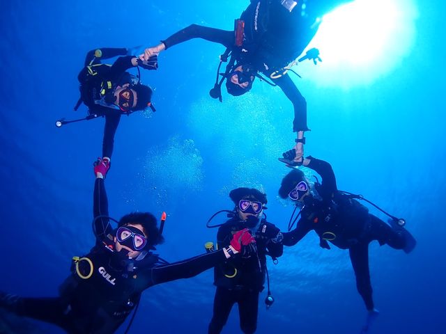 �O���[�v�ʐ^�̑�햡�́I_DIVING SHOP RYAAAN