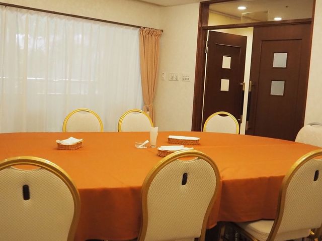 �ő�14���l�E30���l�Ή��̌������p�ӁB���Ƒ��̂��j�����؂ȉ�H�ȂǁA������C�ɂ����߂����܂��B_�z�e���L���T���v���U