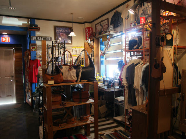 �n���h���C�h���U�[�N���t�g�R�e�[�W