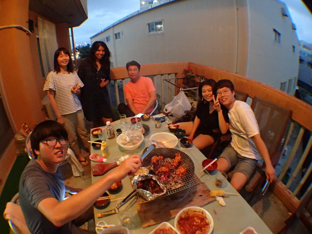 �V���b�v�ɂĂ݂�Ȃ�BBQ�`_�t���[�X�^�C������_�C�r���O