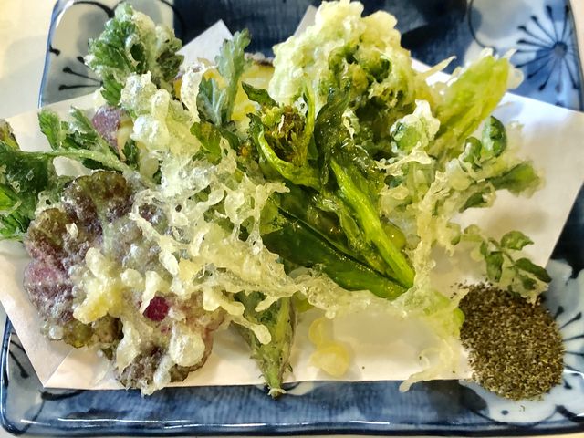 ���Ԍ���y�R�؂̓V�Ղ琷�荇�킹�z��x���ܖ����������B_�R���Ö��Ƃ����̂���