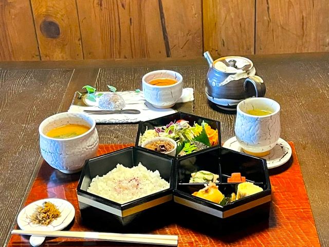 moq ܔ~Ԕ ()݂A\VGCc