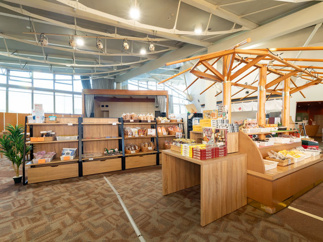 ����̂��y�Y�₨�َq�A�n�������ō̂ꂽ��؂ȂǖL�x�ȕi���낦�̔��X�B_�Z���g�s�A�����