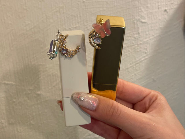 LIP ATELIER ���É��X