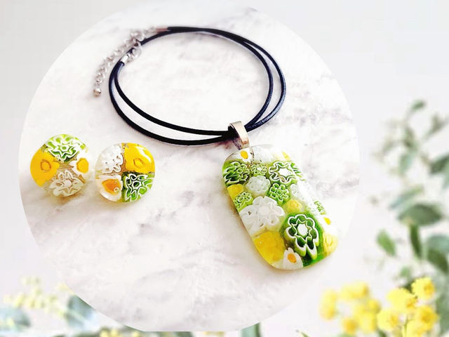 �ނ̓y���_���g�g�b�v�B
�ޏ��̓s�A�X�B
�ȂǁA�f�[�g�ł��z����������J�b�v�����B
����́A�w�ցE�u���[�`�E�s�A�X�E�|�j�[�t�b�N�E�ї��߂Ȃǂ����p�ӂ��Ă��܂��B_�A�g���G HeartGarden