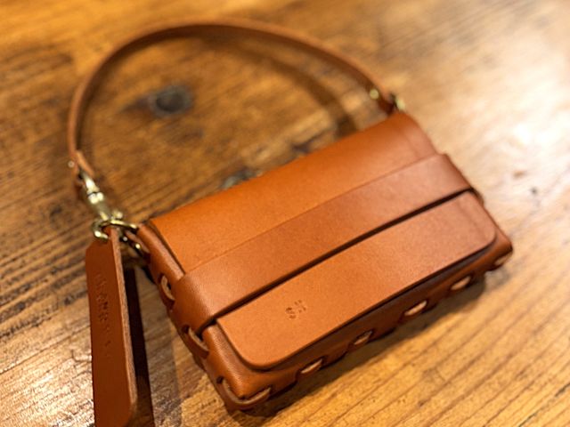 �}���`�P�[�X�@M�T�C�Y�@�J�X�^���L���I�v�V������I�v�V�����X�g���b�v�͑̌������ɂ��\���݂��������܂�_EIFUMI