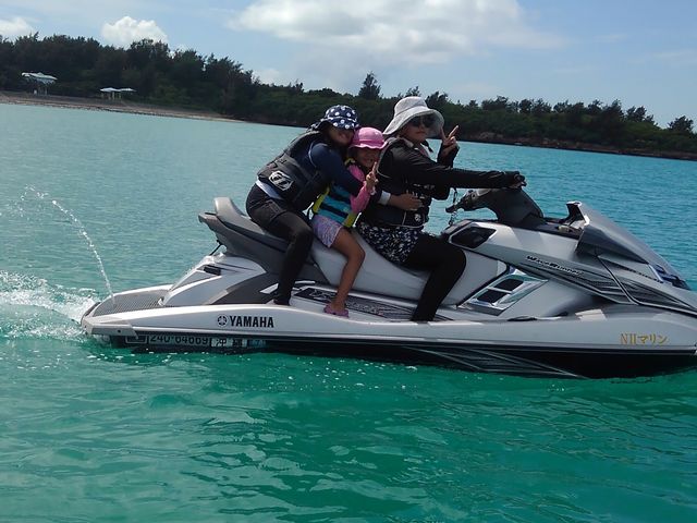 �q�������_N�U�}����