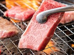 炭火焼肉 虎至 宇品 本店の写真1