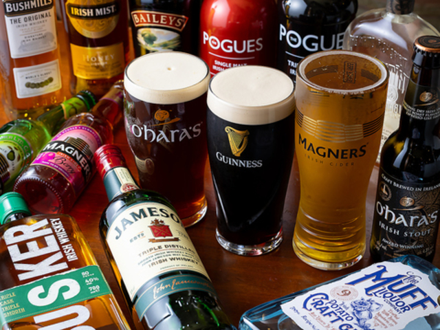 Irish Pub The Cluracan̎ʐ^1