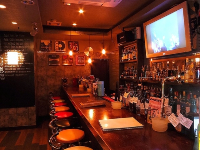 MUSIC&BAR TOKYO BLOWIN'̎ʐ^1