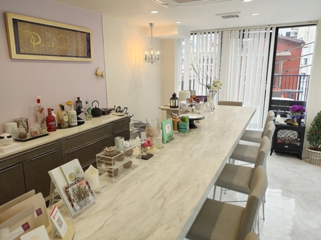 DISCIPLE DU BONHEUR̎ʐ^1