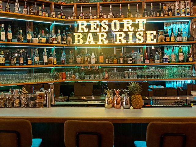 ResortBar RISE̎ʐ^1