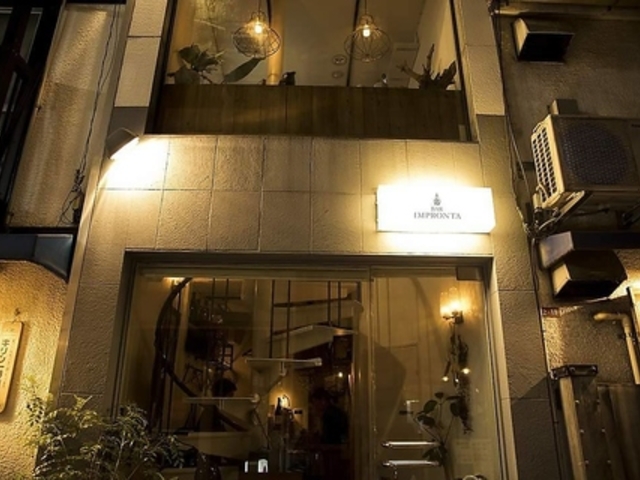 BAR IMPRONTA o[Cv^̎ʐ^1