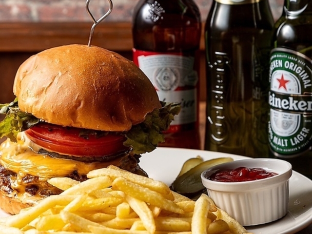 WAZZUP BURGER bcAbvo[K[̎ʐ^1