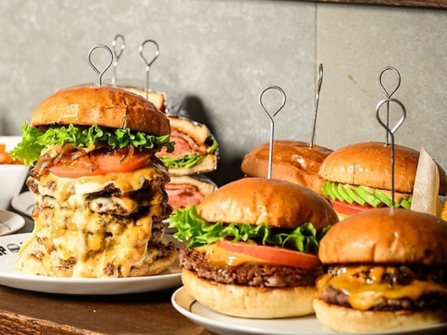 WAZZUP BURGER ���b�c�A�b�v�o�[�K�[�̎ʐ^1