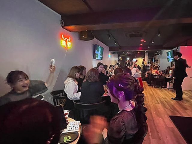 STARRING BAR X^[Oo[̎ʐ^1