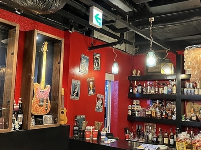 REHEARSAL&GALLERY BAR TAFFY ^tB[̎ʐ^1