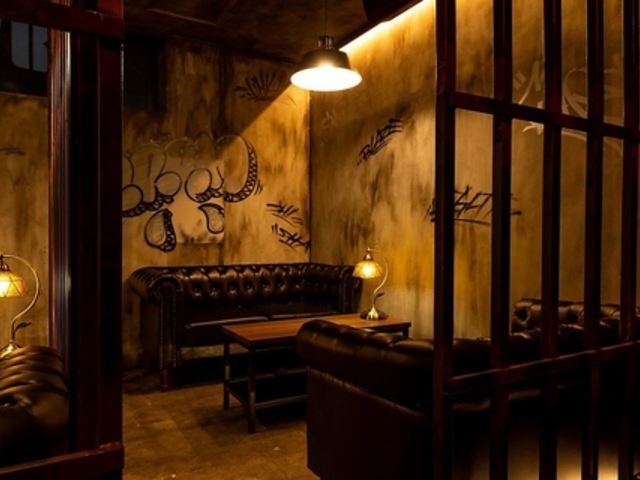 �V�[�V�� CAFE&BAR CAGE �P�C�W �a�J�_��X�̎ʐ^1