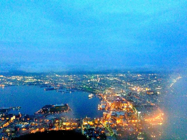 �U�����œ܂��Ă��鎞_���َR