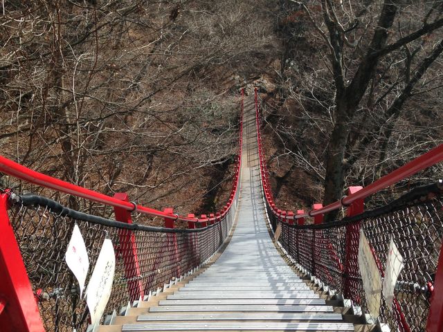 滝・吊り橋と山小屋 hqdefault.jpg
