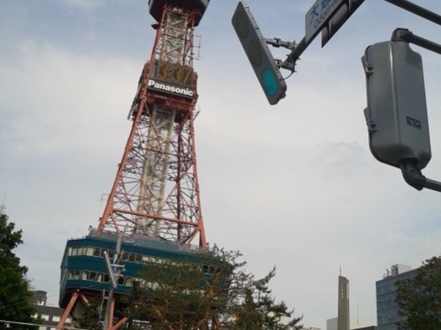 �΂߂̐M���@��_�����ۂ�e���r��