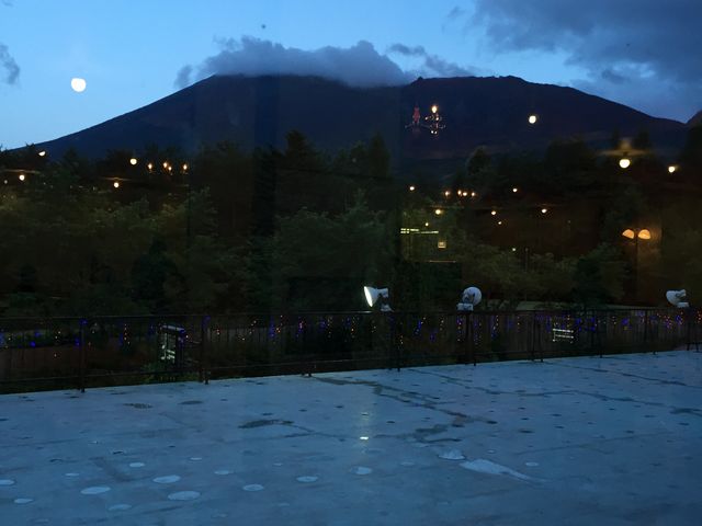 �H�����猩���锪����_���������C�W���O�T���z�e��