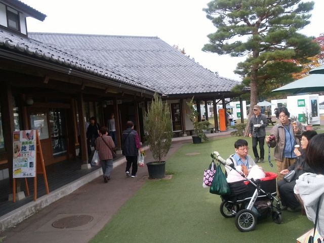 ���̉w ���c���v���U