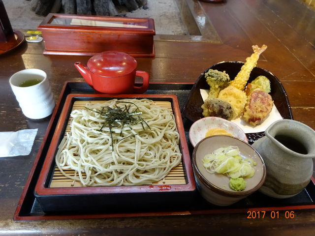 ݂̐΂̋ ΍H[̓eʐ^1