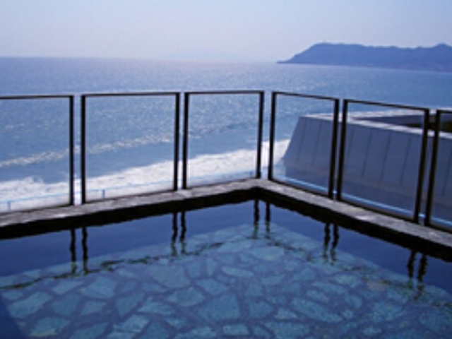 �C�𒭂߂Ȃ���̉���_���̐쉷��