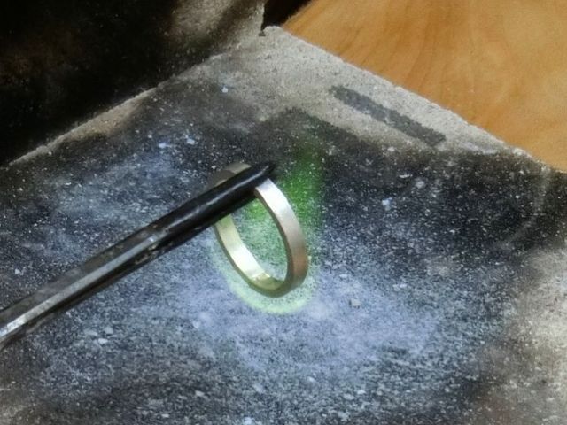 �K�X�o�[�i�[���g�����肵�Ċy�����ł���_���������������@�i�N���[���j