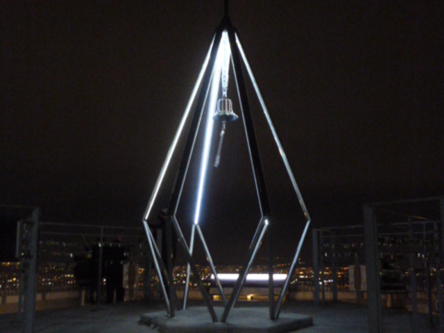 �ʔ������C�g�A�b�v���ꂽ�W�]��_������R���[�v�E�F�C