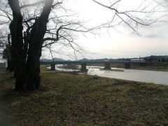 W{WFbg̕Oؓ̍؂ւ̓eʐ^1