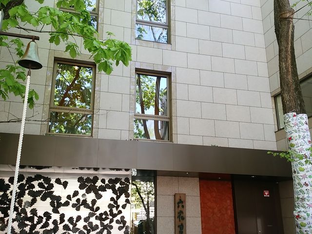 �X�̒������ǁA�X�̂悤�ȕ��͋C�B_�Z�Ԓ��{�X