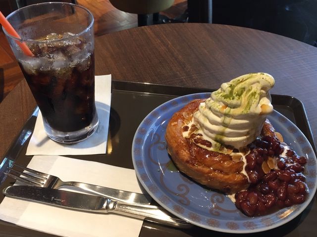 ~bVF̃T}NJtF ʃAgzX̓eʐ^1