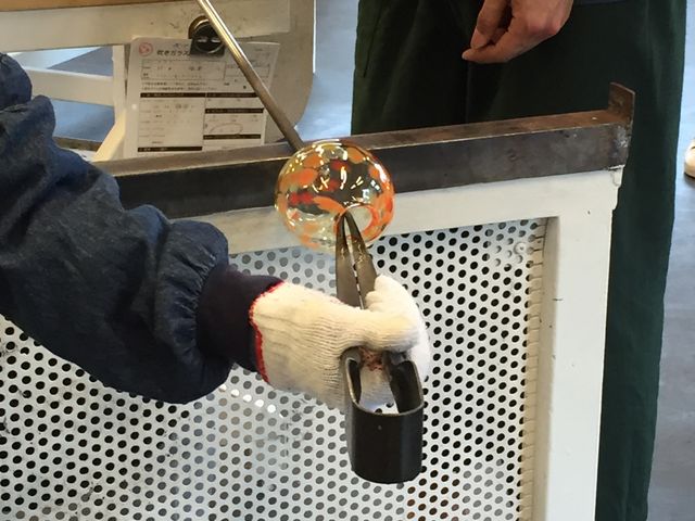 �����ō�Ƃ�����̂͂������ł����A�X�^�b�t���񂪂��Ă���̂ň��S�ł��B_�ɓ��N���t�g�n�E�X