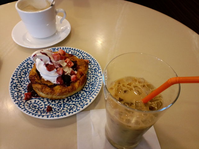 fju ~bNXx[  ACXJtFe_T}NJtFCI[鎭XiCHOCO CRO SAINTMARC CAFEj