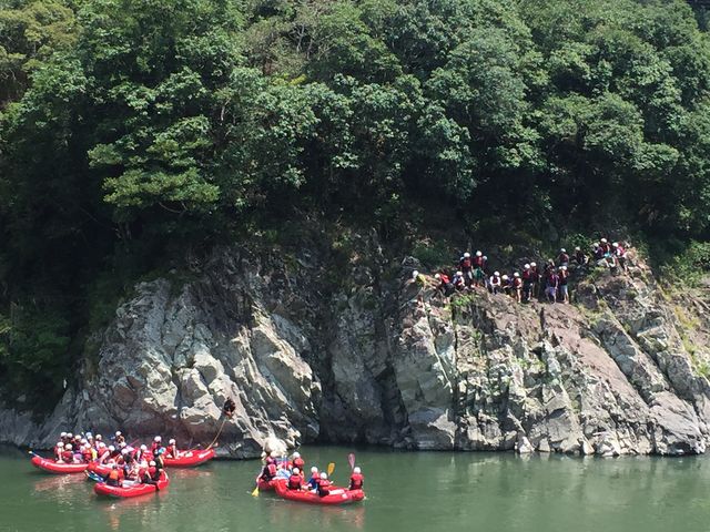 ����ȊR����̃W�����v������܂����B_LAND EARTH (�����h�A�[�X)