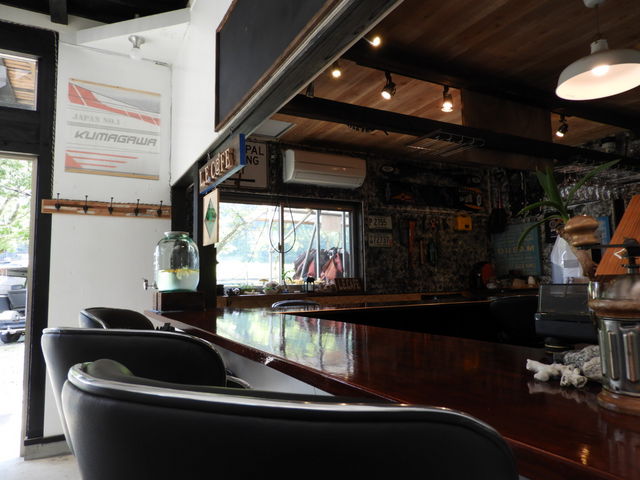 �J�t�F�ŁA�r���R�[�����K�u����_LAND EARTH (�����h�A�[�X)