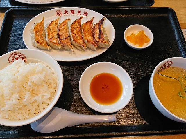 �l�i���荠�Ń{�����[��������܂��B_�L�q�̔����������ؐH�� ��㉤�� �K�u��X