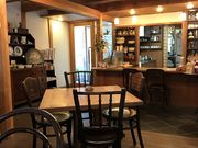 ̃[EJtF(RueECafe)̓eʐ^1