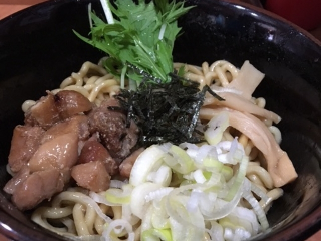 hituji����̖����ΐ��X�l���� �{�X�̓��e�ʐ^1