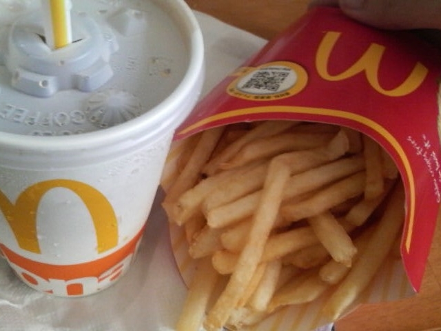 HpɃ|egR[Ȃǂ𔃂܂_}NhihԉHXiMcDonaldfsj