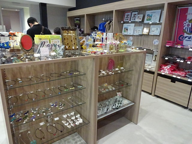 �ٓ��̔��X_�����}�[�~���[�W�A��