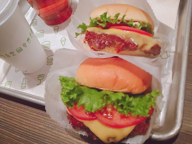 �V���b�N�o�[�K�[_�V�F�C�N �V���b�N �O�������傤���ؓX�iSHAKE SHACK�j