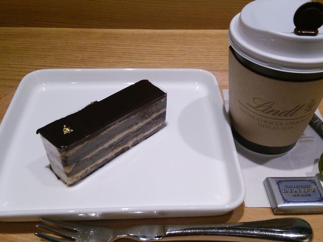 IyƃR[q[B_cEVREJtFEaJX